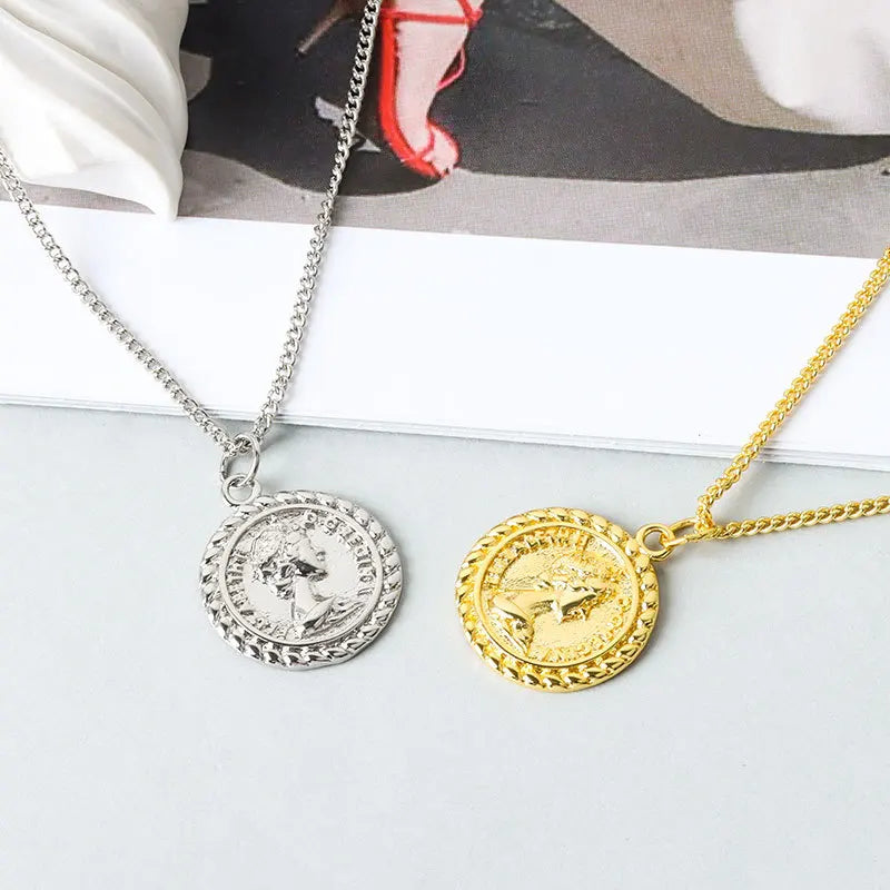 Silver Necklace For Women Ladies Elegant Chain People Photo Sterling Silver Jewelry Round Necklace