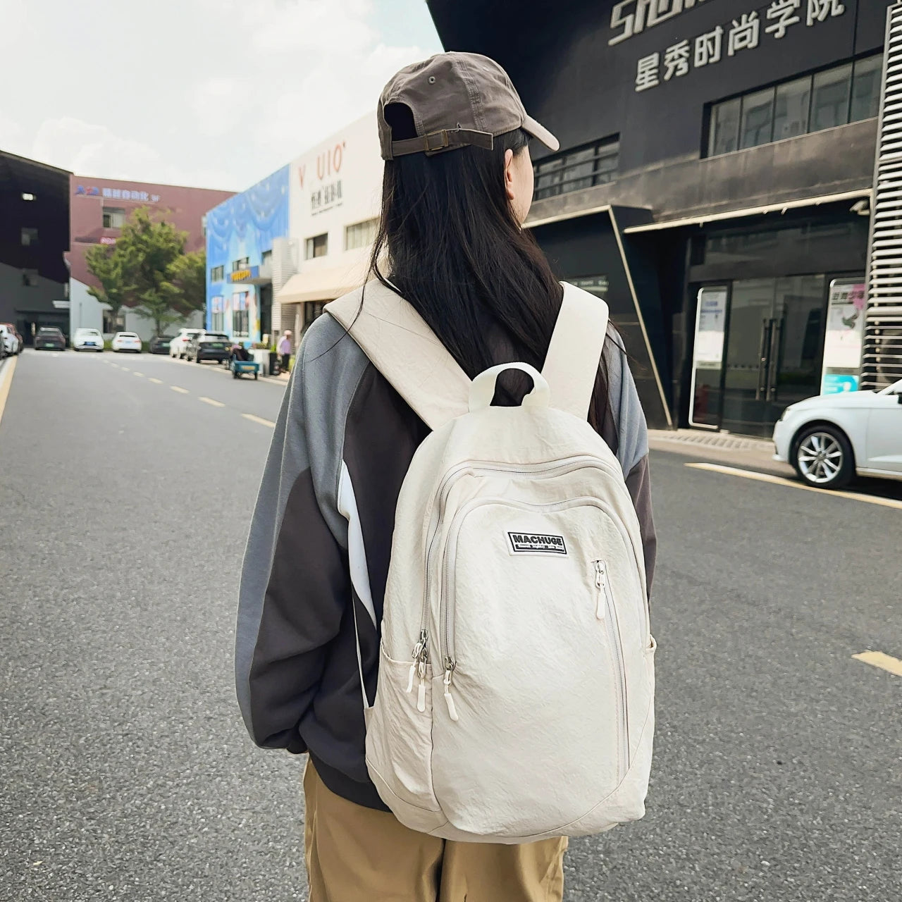Backpack simple and large-capacity men's and women's travel backpacks leisure summer students waterproof spine backpack.