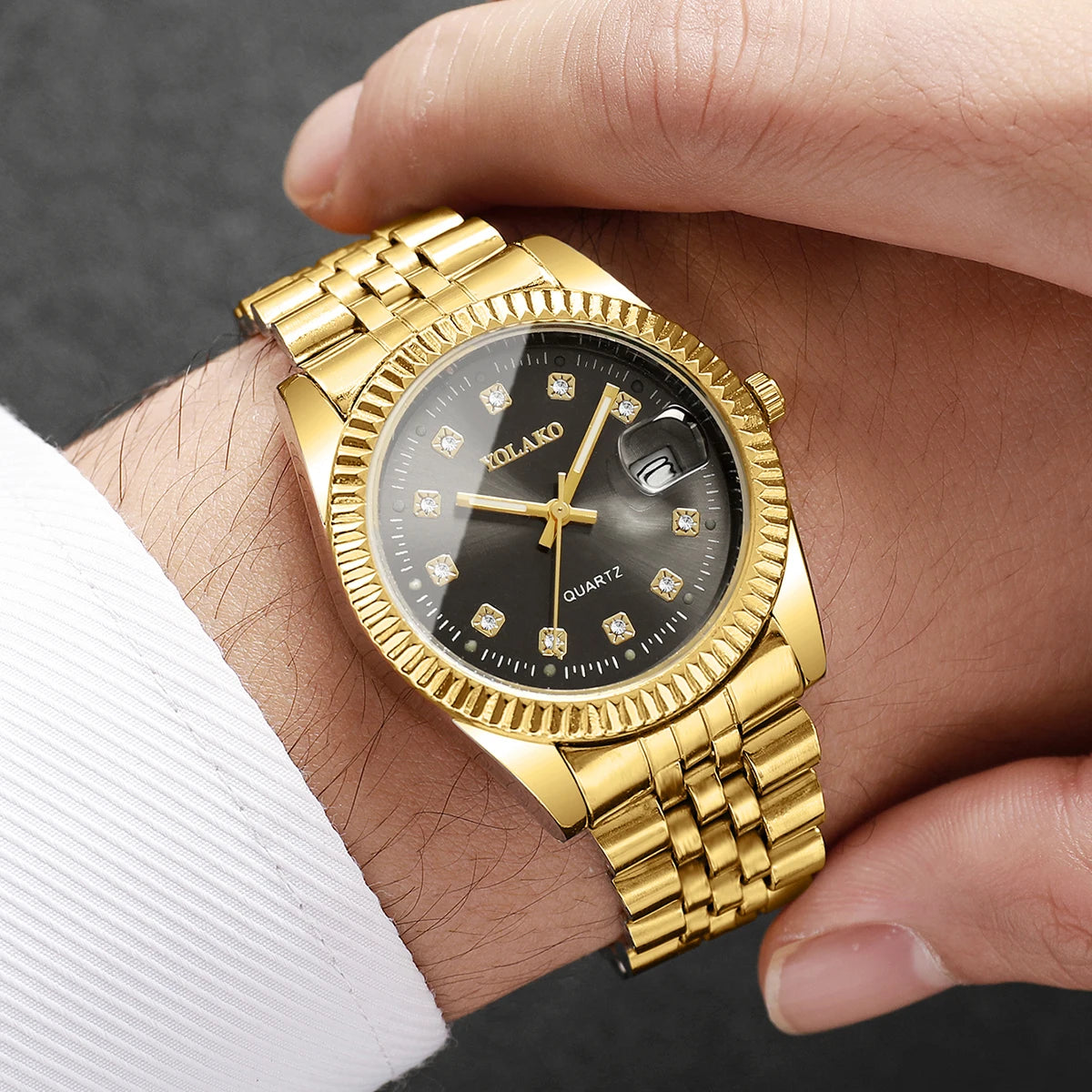 Luxury Men Business Watches Fashion Rhinestone Women Quartz Watch with Calendar Clock Gift（Without Box）